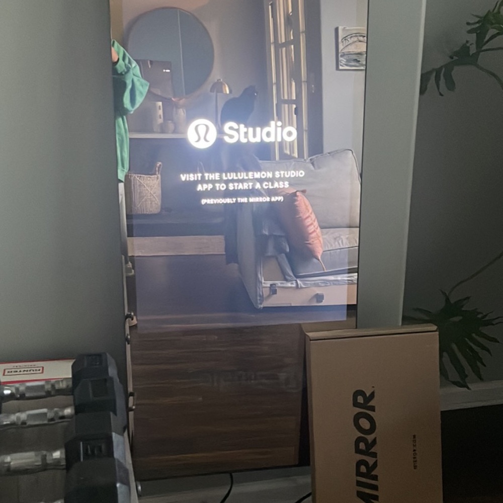 Lululemon Studio Mirror